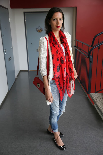 Outfit post - White and red - L'ART OF FASHIONL'ART OF FASHION